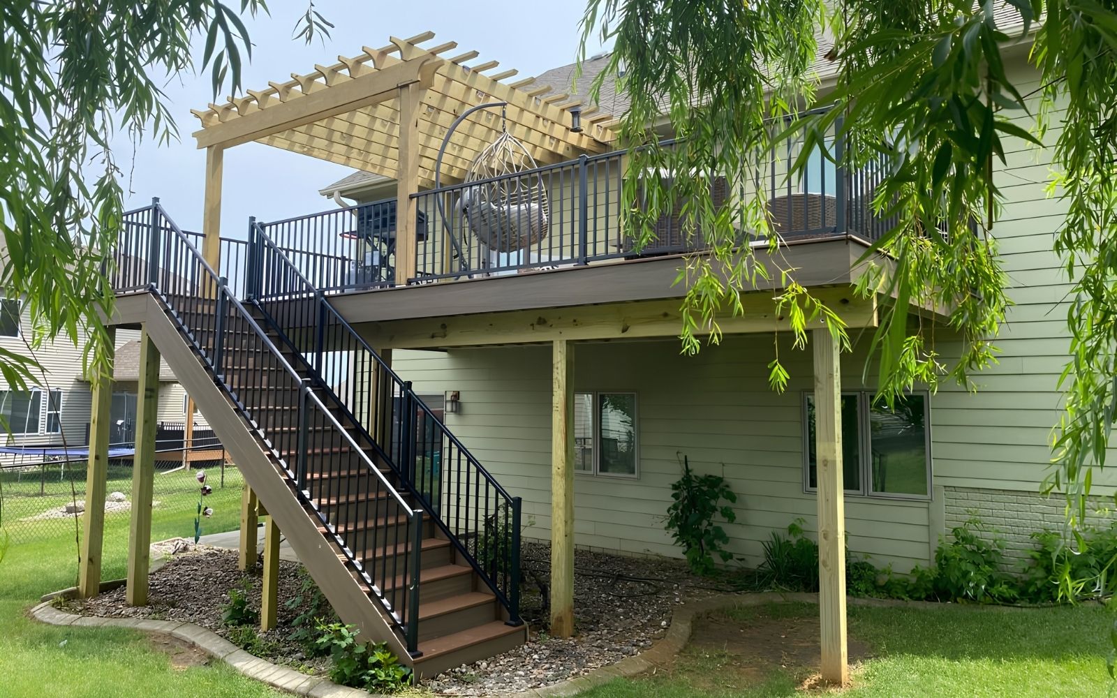 Deck with pergola for outdoor comfort